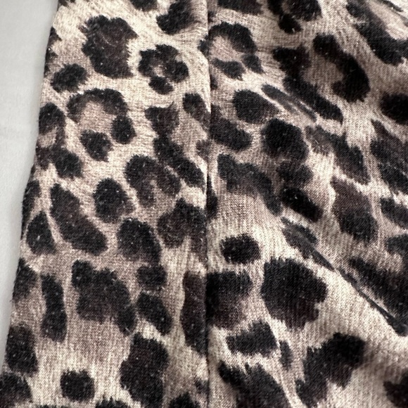 Leopard print tunic from Japan, made in Korea - Picture 3 of 8